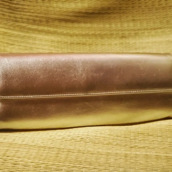 Stuart Weitzman Gold Clutch Bag - Picture 3 of 9